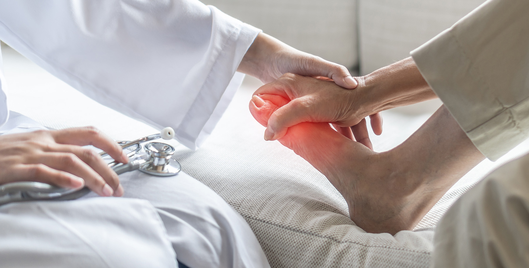 Peripheral,Neuropathy,Pain,In,Elderly,Patient,On,Foot,,Hand,,Fingers,